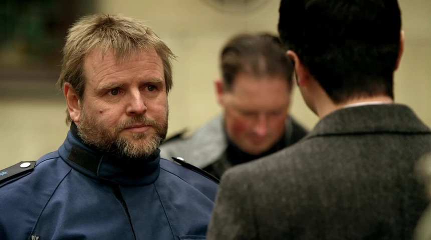 Кадры из сериала Последний бык (2010)